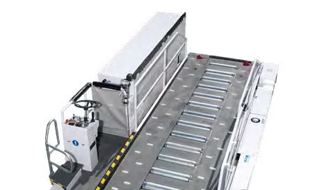 CCL 35 S — platform with roller deck and guide rails, seen along its length