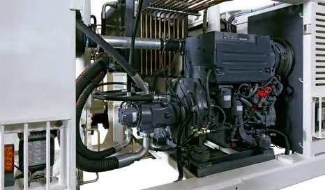 CHAMP 35 — engine and hydraulic pump unit in the open compartment