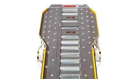 CHAMP 35 — roller deck platform with yellow guide rails, seen from above
